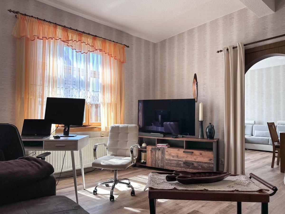 Schoene Altbauwohnung Mit Grosser Sonnenterrasse Apartment